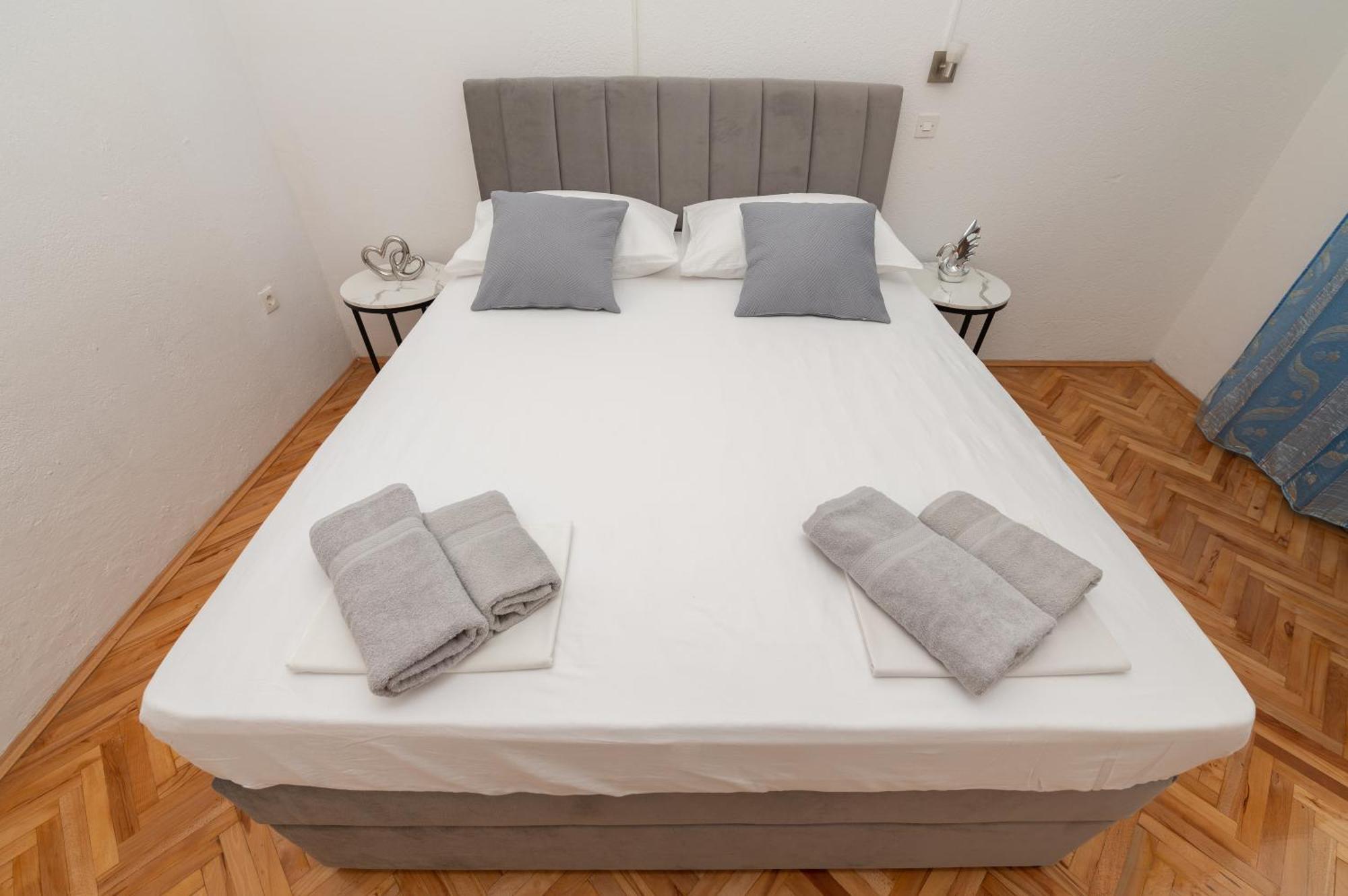 Apartment Sofija Makarska Bagian luar foto